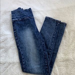 Light Wash High Wasted Jeans